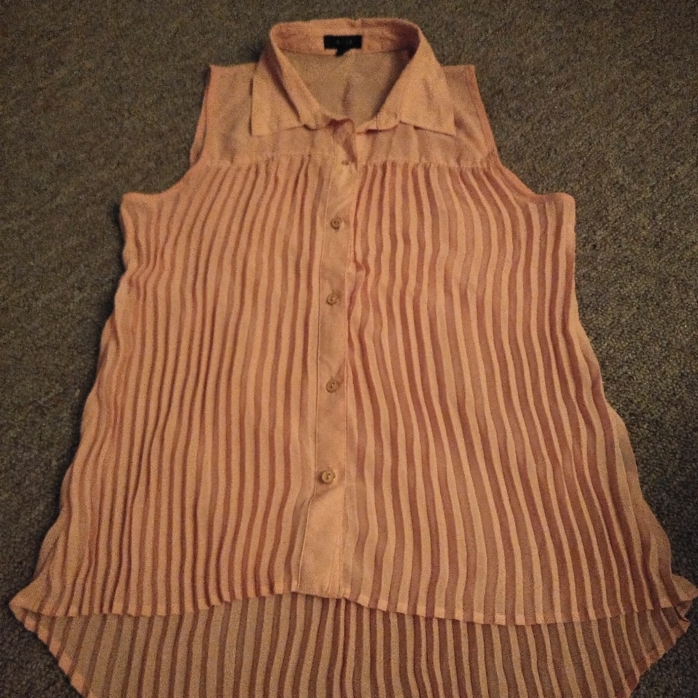 Rippled hi-low peach blouse